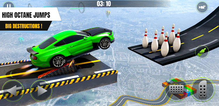 #3. Extreme Car Stunt Races (Android) By: LowByte Studio