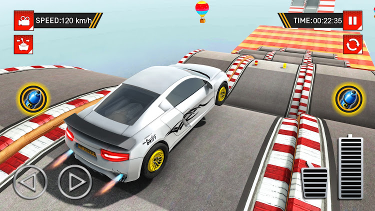 #2. Car Stunt Racing - Car Games (Android) By: Games Wing